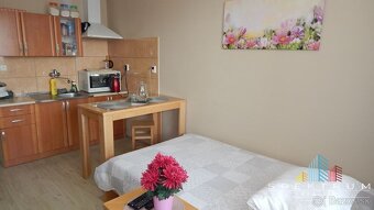 SPEKTRUM REALITY- Na Predaj garsónka, 23 m2 s loggiou , okre - 8