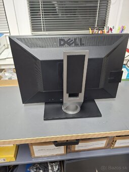 Predám LCD monitor Dell P2210F - 8