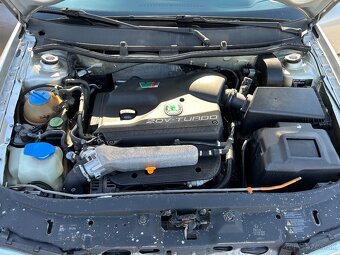 Škoda Octavia 1,8 Turbo RS 132 kW - 8