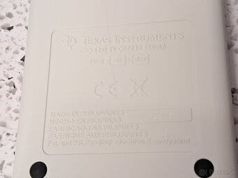 Kalkulator - Kalkulačky Texas Instrument / Commodore - 8