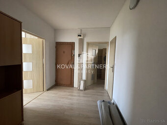 Na prenájom 2,5 izbový byt s balkónom na Chrenovej v Nitre - 8