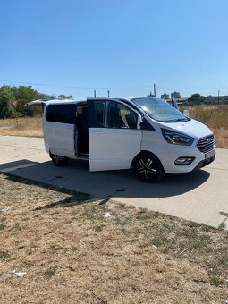 Prenájom Ford Tourneo Custom - 8 miestne - 8