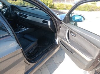 BMW e91 320d 120kw - 8