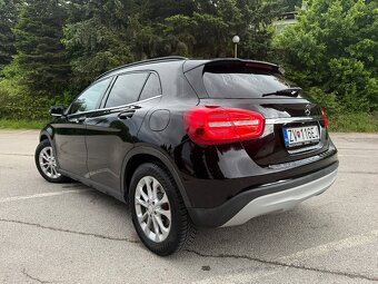 Mercedes Benz GLA 200d - 8