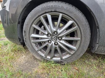Mazda 3 na opravu - 8