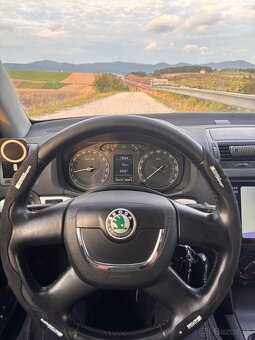 Škoda Octavia II 2.0 FSI 4x4 - 8