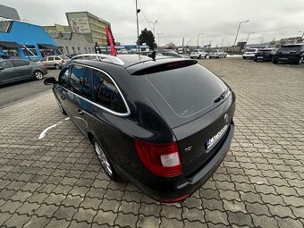 Škoda Superb Combi 2.0 TDi Elegance DSG - 8