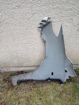 Mazda 5 (CR19, 2005-2010) Predné blatníky - 8