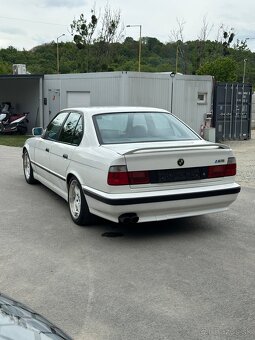 BMW M5 E34 - 8