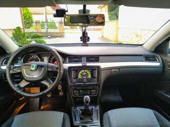Škoda Superb Combi 2.0tdi - 8
