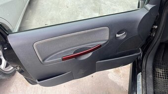 Citroen C2 1,6i 80kw kód motora: NFU - 8