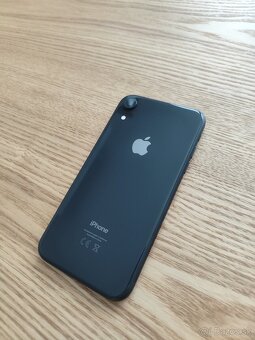 iPhone XR black - super stav + v záruke - 8