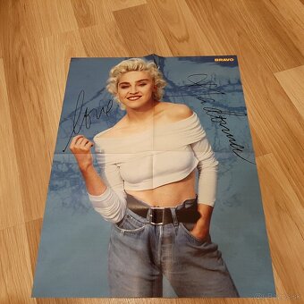 Radiomagnetofon-casopisy BRAVO - 8