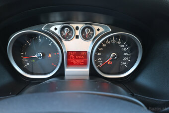 Ford Focus - 8