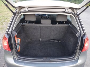 VW Golf 5 1.4 - 8