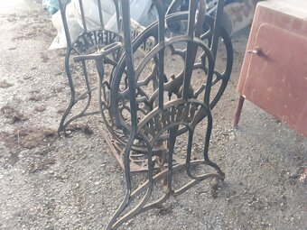 Stojany na stolík Singer,Veritas.... - 8