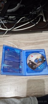 Predám ps4 slim 1tb - 8