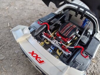 Predám Ferrari FXX 1:18 Mattel Hot Wheels - 8
