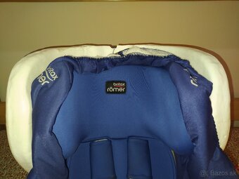Predam autosedacku 9-18kg Britax Romer Safefix Plus Modra - 8