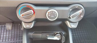 Kia Stonic - 8
