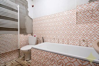Exkluzívne na predaj rodinný dom s pozemkom o rozlohe 750m2 - 8