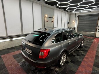 Škoda Superb Combi 1.6 TDI CR DPF Elegance - 8