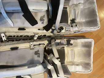 VAUGHN V6 2000 PRO brankárske betóny - 8