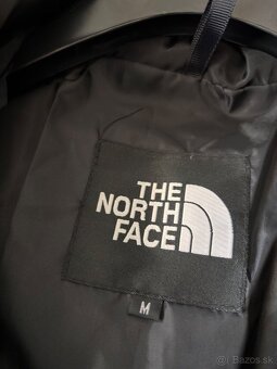 The North Face zimná bunda - 8