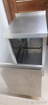 Nerezová skrinka s košom - 8