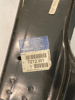 Karosárske diely Peugeot - 8