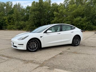 🚗 Tesla Model 3 Long Range AWD 366kW, Biely interiér Ťažné - 8