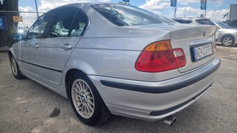 BMW 323i Automat - 8