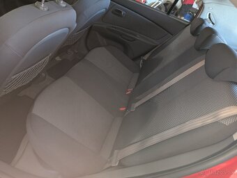 Kia Rio 1.4 benzín , M5 - 8
