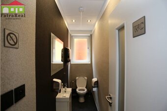 Na prenájom elegantné priestory v centre mesta Ružomberok - 8