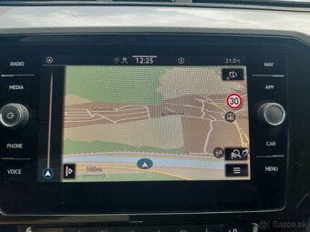 VOLKSWAGEN PASSAT 2,0 TDI 110 kw DSG - 8