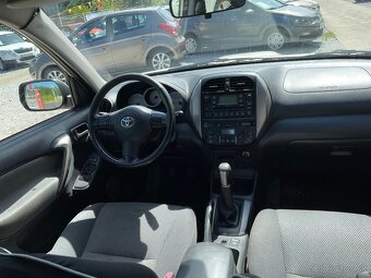 Toyota RAV4 2,0d 4x4 - 8