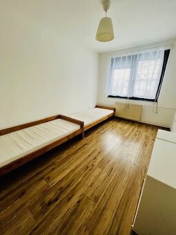 PRENÁJOM – 3iz byt v Prievoze - 8