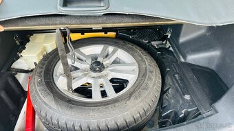 Land Rover Freelander 2 2.2 D 4x4 - 8