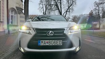 Lexus NX 300h Hybrid 4x4 - 8