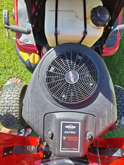 Predám zahradny traktor mtd LE 180/92H - 8