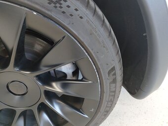 Tesla Model Y 2023 LR SoH 92 % / servis 5 ročná záruka / - 8