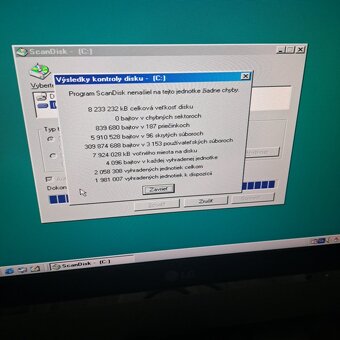 stary pocitac celeron A 300 - 8