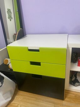 Predám posteľ, záhlavný nočný stolík a komodu. (Set) - 8