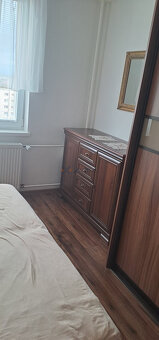 Prenájom zariadeného 3-izbového bytu - TRNAVA - 8