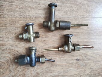 Originálne JAWA ČZ palivové kohútiky - pierok, čz, pionár at - 8