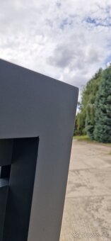 Samonosná hliníková brána - 8