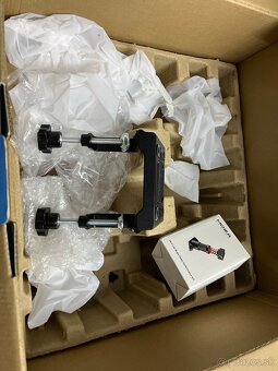Moza R5 + Playseat formula Instinct F1 edition - 8