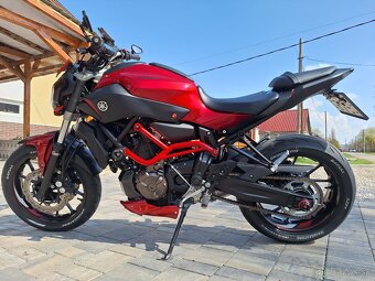 Yamaha MT 07 - 8