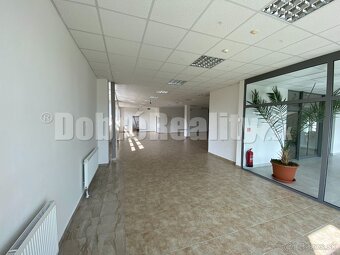 Na prenájom pekný obchodný priestor o rozlohe 250m2 v Rimav - 8