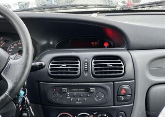 Renault Mégane 1.4i 16v KLIMA DVĚ SADY KOL benzín manuál - 8